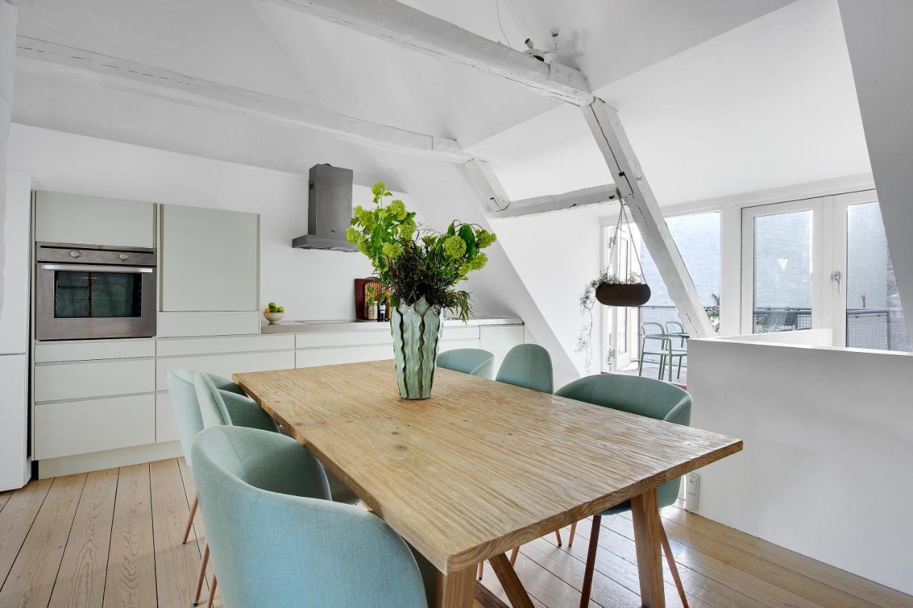 Sanders Main - Endearing Two-Bedroom Duplex Apartment With A Balcony Next To Magical Nyhavn Koppenhága Kültér fotó