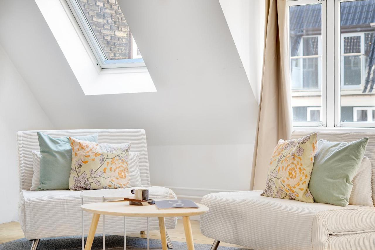 Sanders Main - Endearing Two-Bedroom Duplex Apartment With A Balcony Next To Magical Nyhavn Koppenhága Kültér fotó