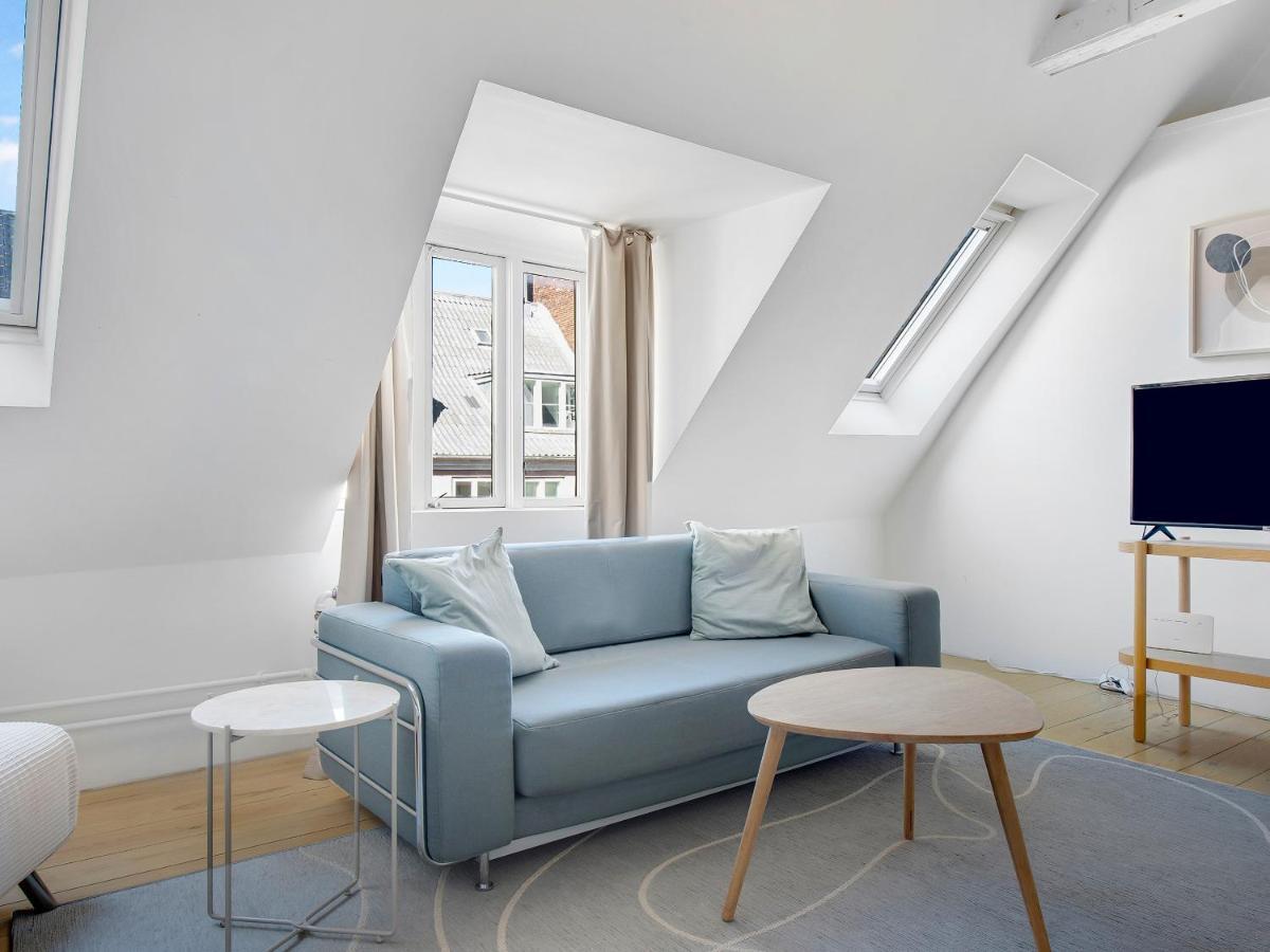 Sanders Main - Endearing Two-Bedroom Duplex Apartment With A Balcony Next To Magical Nyhavn Koppenhága Kültér fotó